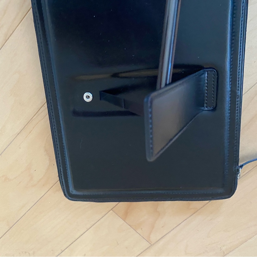 Padfolio Leather Zip Around Organizer - Picture 10 of 10